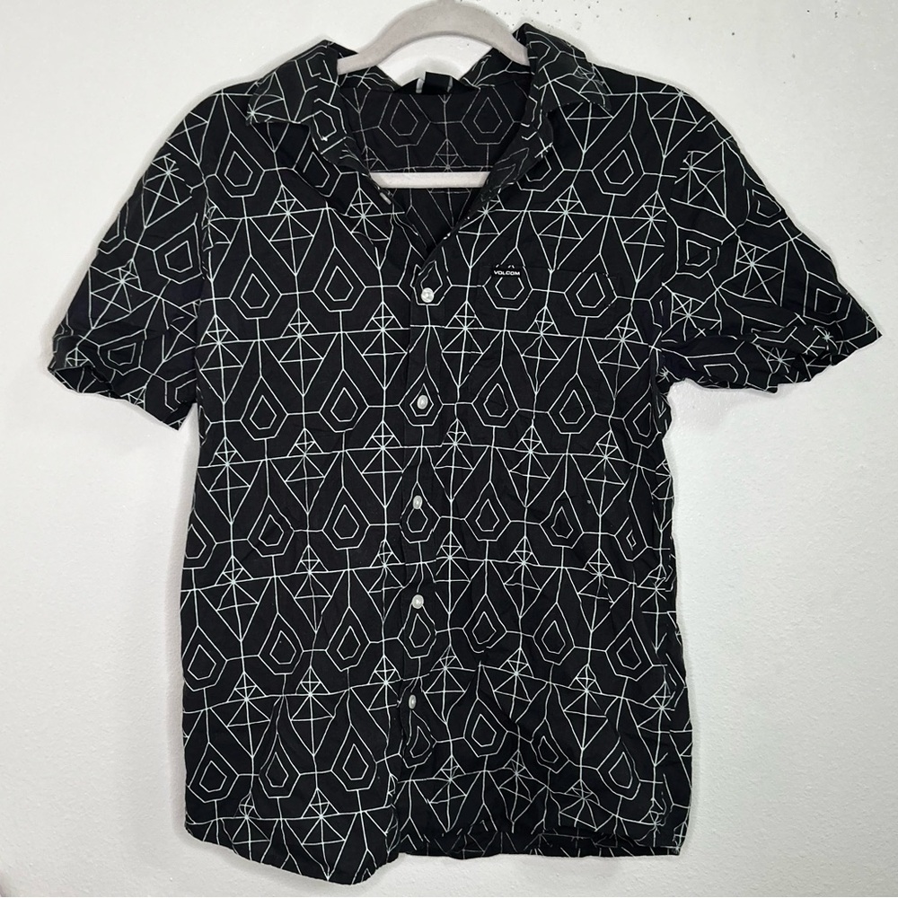 Volcom dark grey and mint geometric patterned short sleeve button down